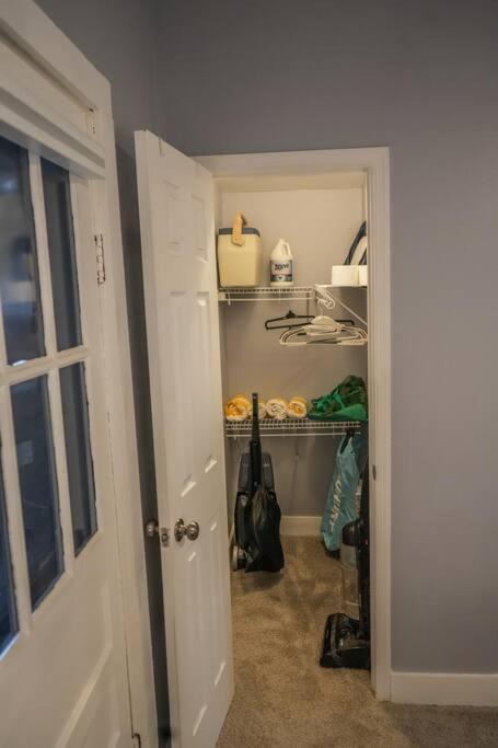 Villa Historic Coastal Haven- Pet Friendly Fast Wi-Fi Norfolk Esterno foto