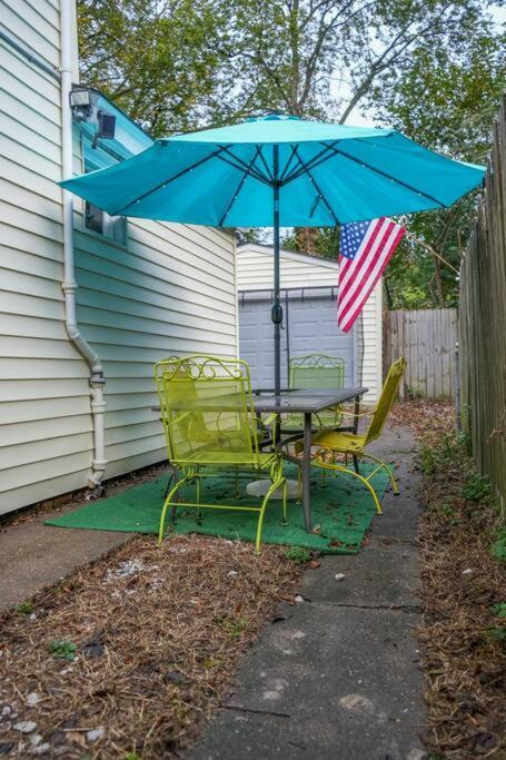 Villa Historic Coastal Haven- Pet Friendly Fast Wi-Fi Norfolk Esterno foto