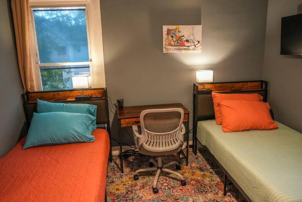 Villa Historic Coastal Haven- Pet Friendly Fast Wi-Fi Norfolk Esterno foto