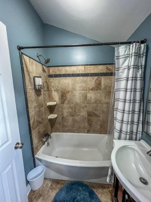 Villa Historic Coastal Haven- Pet Friendly Fast Wi-Fi Norfolk Esterno foto