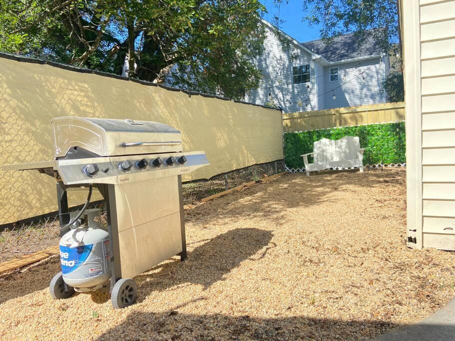 Villa Historic Coastal Haven- Pet Friendly Fast Wi-Fi Norfolk Esterno foto